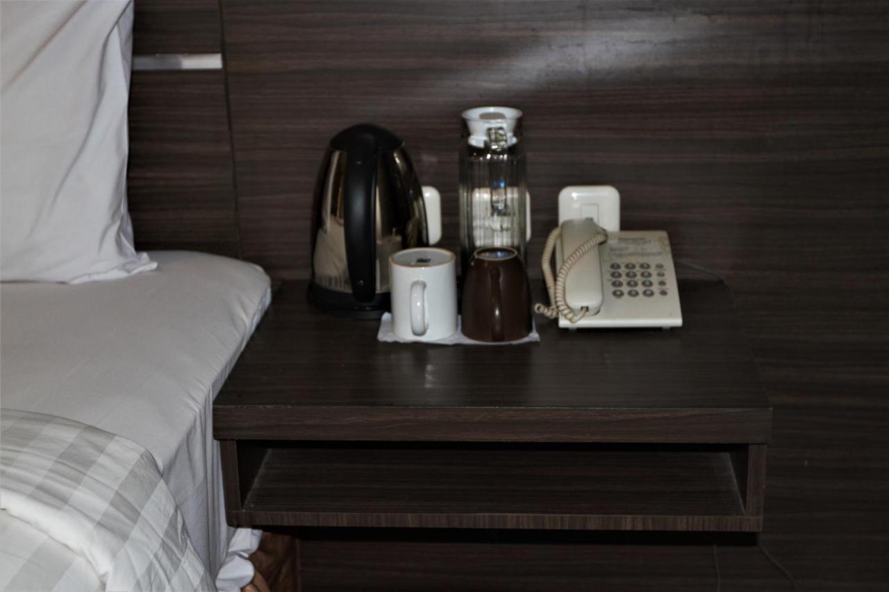 Nutana Hotel Lombok Mataram Bagian luar foto
